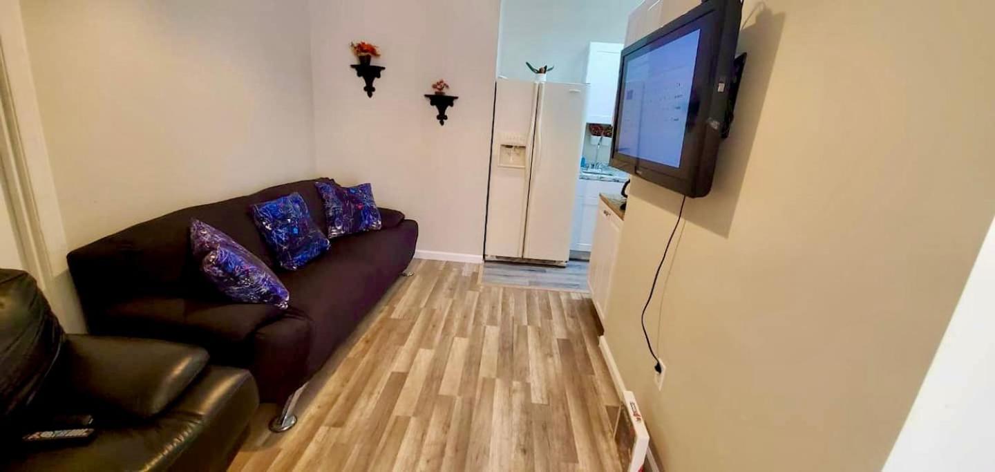 Woodland Apartment *